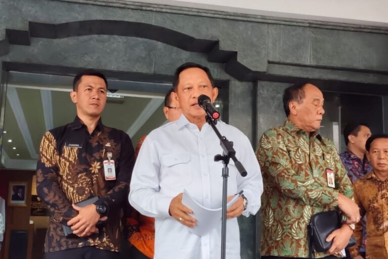 Mendagri Umumkan Pelantikan Kepala Daerah Digelar 12 Hari Pasca Putusan Dismissal MK