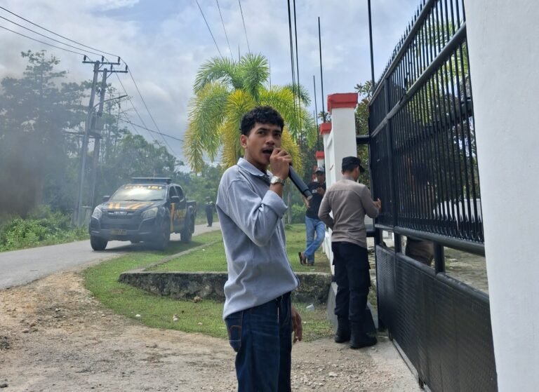 TRITURA Desak DPRD Busel Bentuk Pansus Dugaan Pungli Pelantikan 105 Pejabat